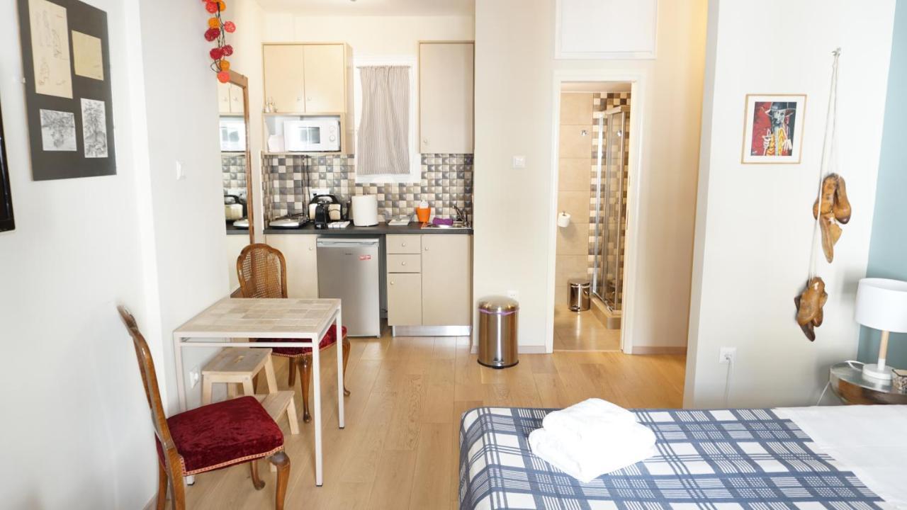 Stylish Studio Below The Acropolis 아테네 외부 사진