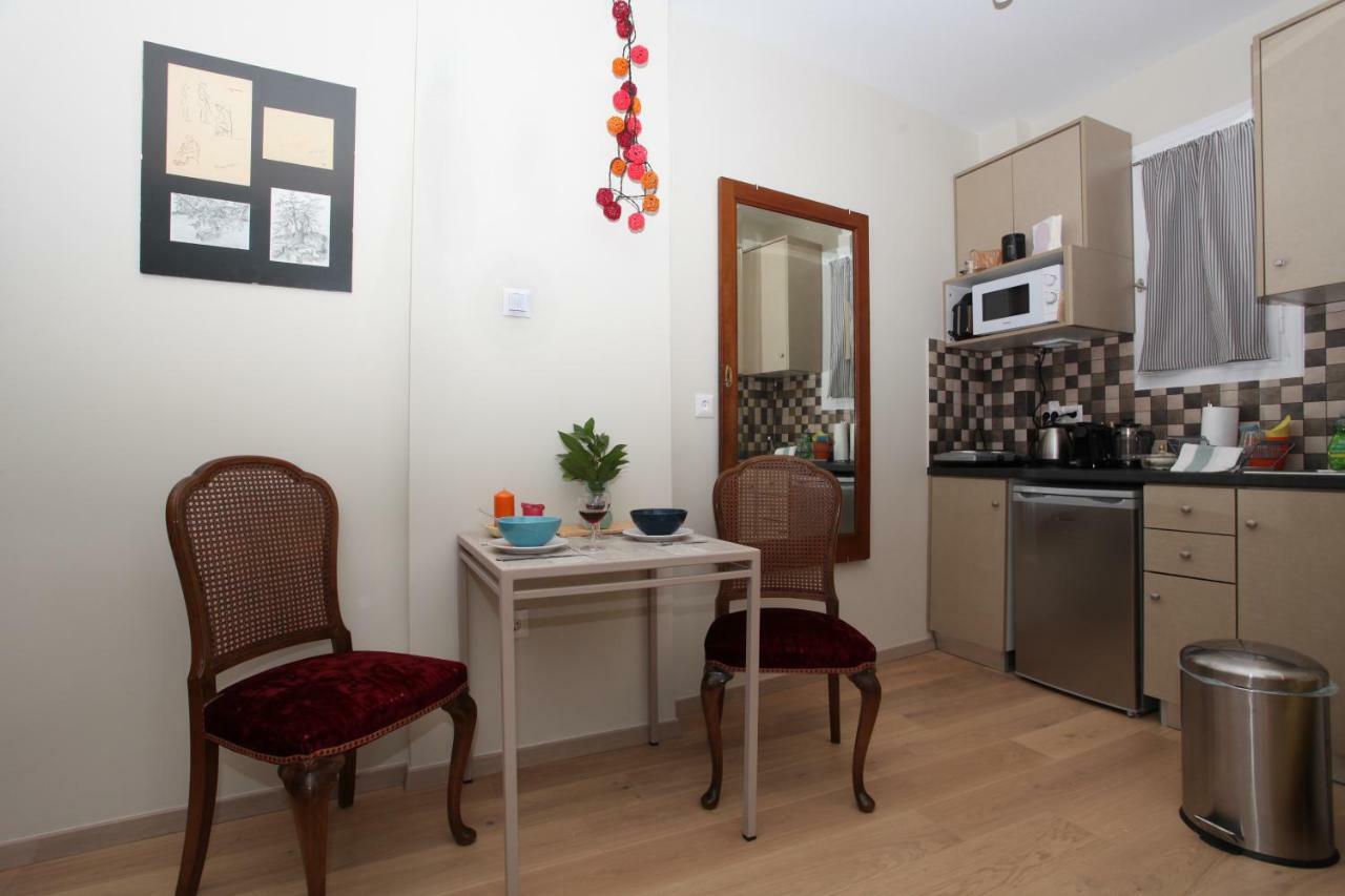 Stylish Studio Below The Acropolis 아테네 외부 사진